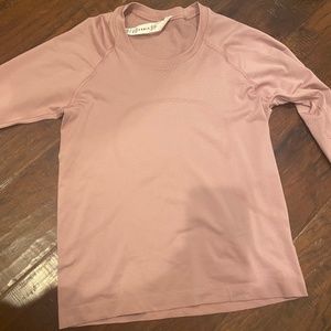 Lululemon Swiftly Tech Long Sleeve Race Length